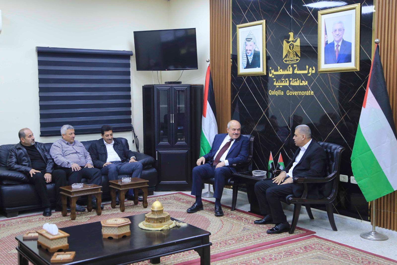 מושל קלקיליה ושר השלטון המקומי דנו באתגרים ובפרויקטים לפיתוח המחוז