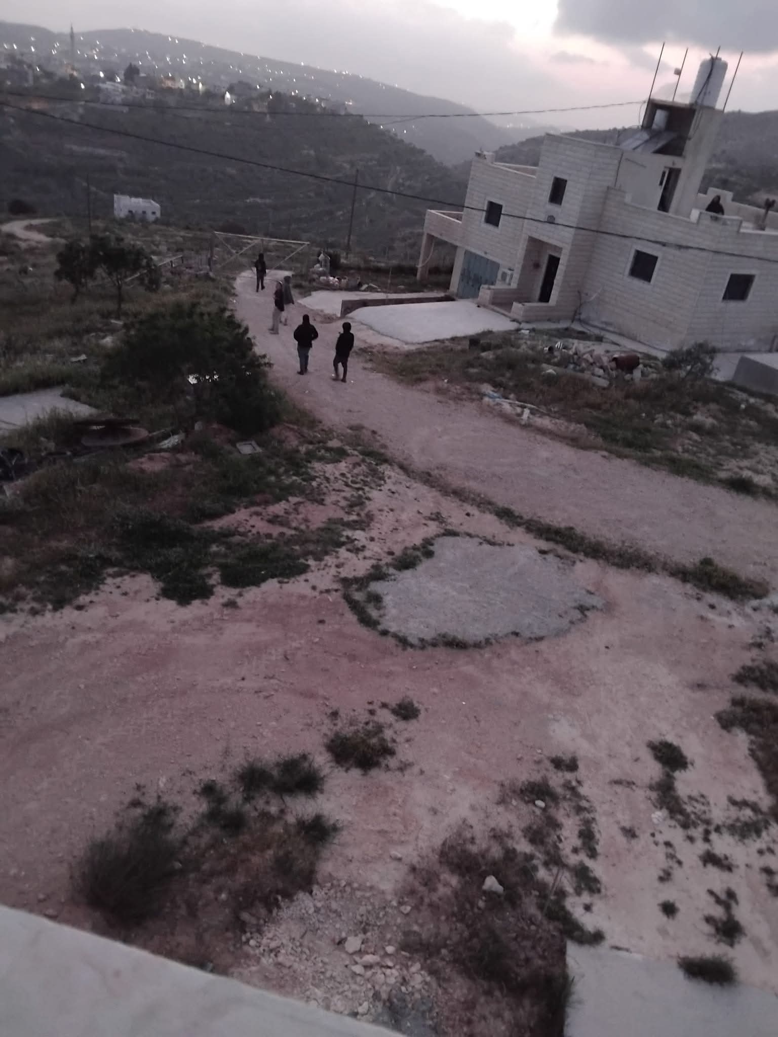 כוחות הכיבוש דרסו צעיר מחוסאן, ממערב לבית לחם, ועצרו אותו