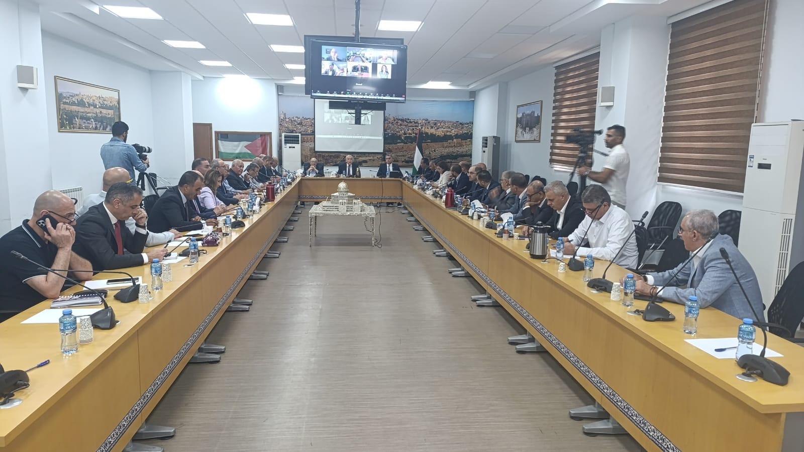 משבר עודף השקלים: מדינת פלסטין הקימה צוות חירום כלכלי ללחץ על ישראל