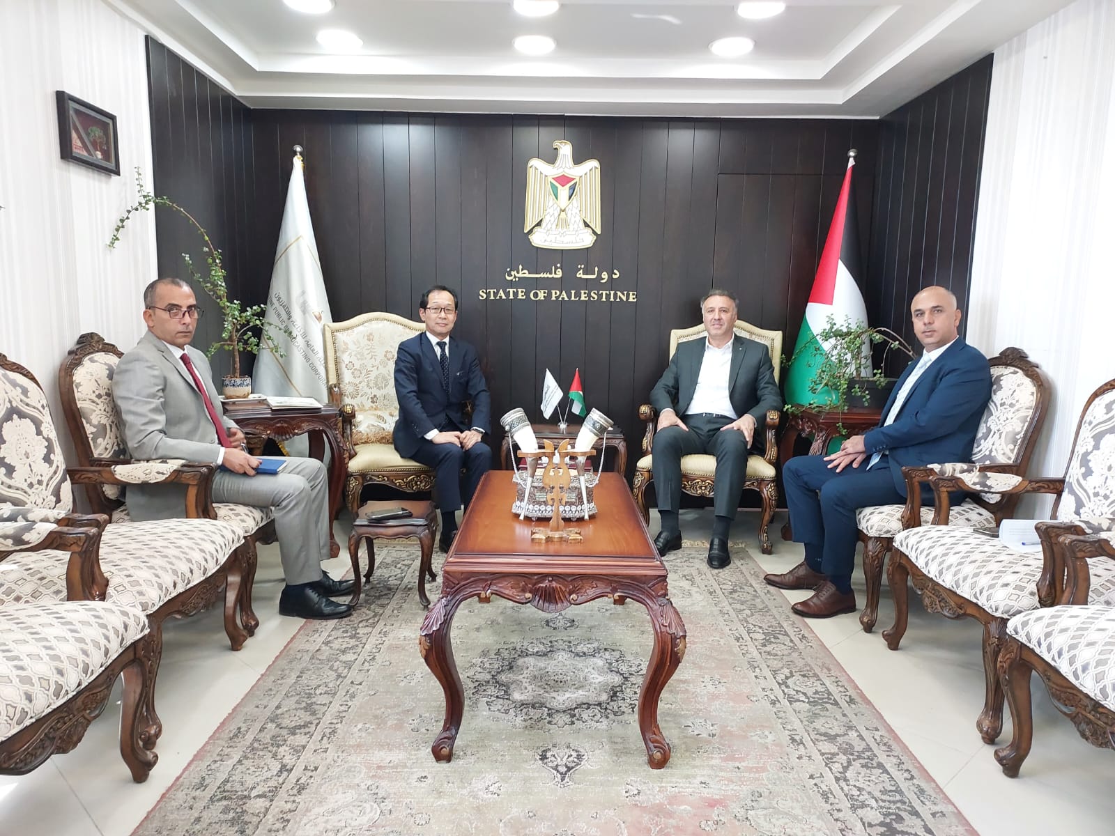 השר אחמד עסאף נפגש עם שגריר יפן לחיזוק שיתוף הפעולה ותמיכה בפלסטין