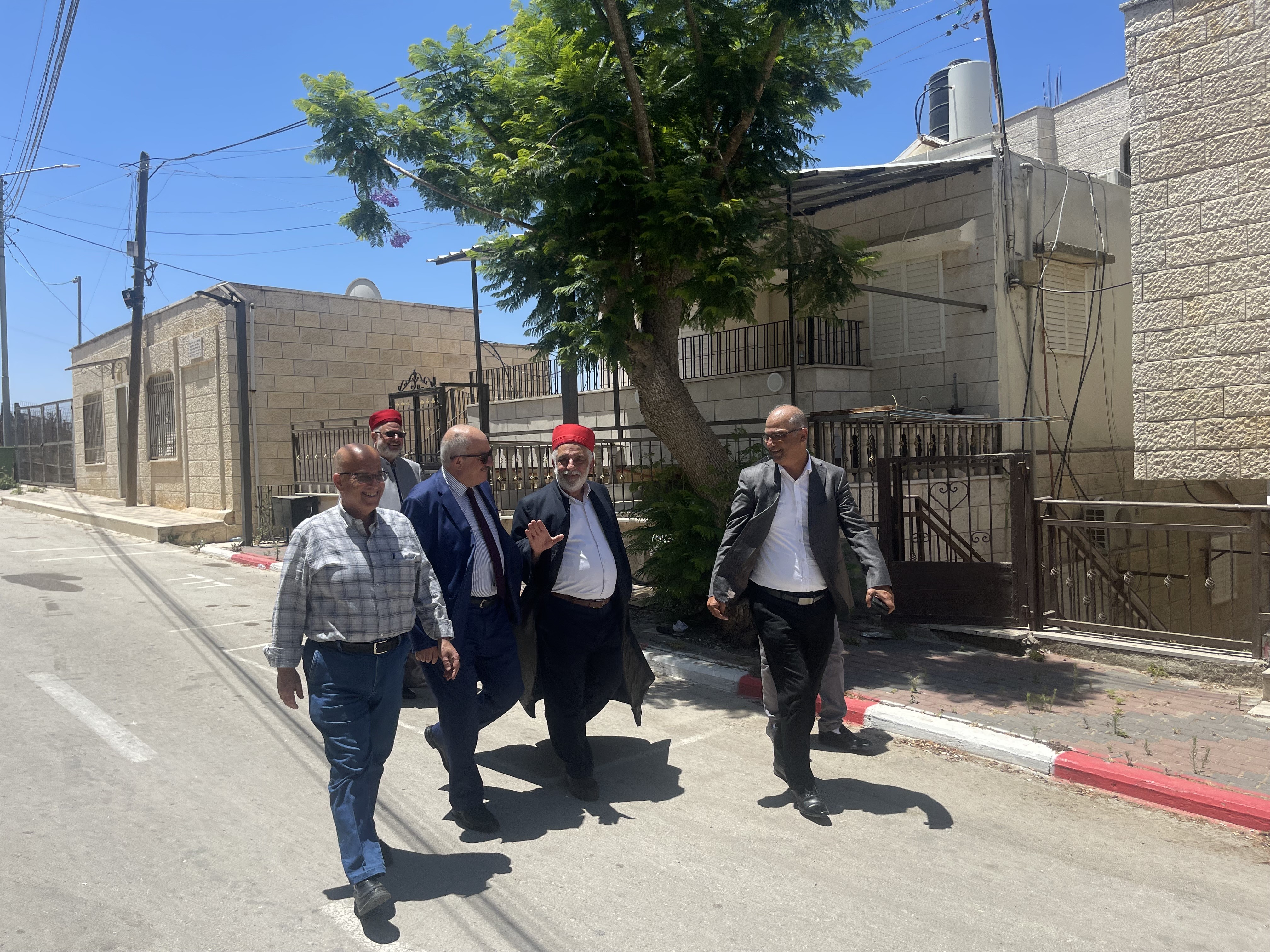 השר חיג'אווי: העדה השומרונית היא מרכיב שורשי בעם הפלסטיני – נפעל לשיפור השירותים בהר גריזים