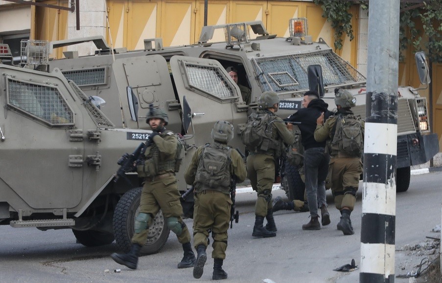 מועדון האסיר: כ־95 תושבים נעצרו או נחקרו בשטח בפשיטות בגדה המערבית