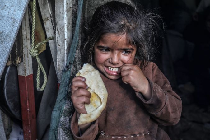 שנה למלחמת ההשמדה: כ-42 אלף קורבנות, קריסת מערכות הבריאות, החינוך והתשתיות