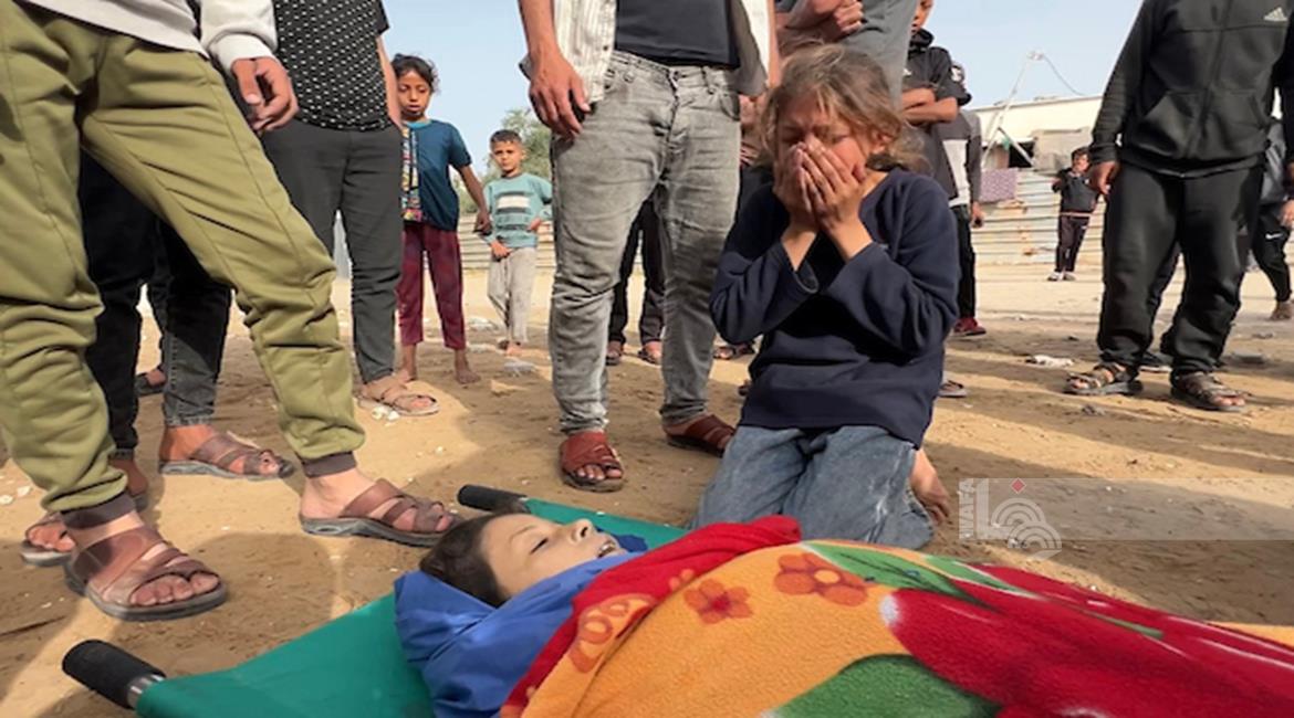 שישה הרוגים, בהם משפחה שלמה, בהפצצות כוחות הכיבוש בעזה – מספר ההרוגים ברצועה חצה את ה־52 אלף