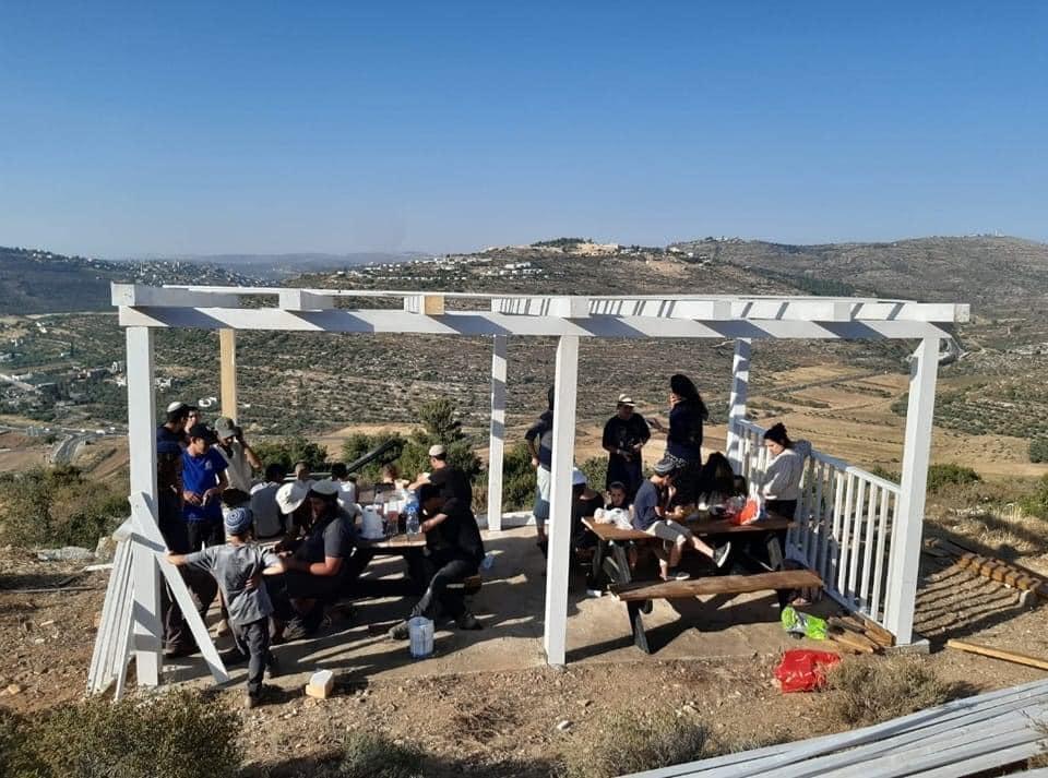 המתנחלים ממשיכים להשתלט על אדמת הפלסטינים