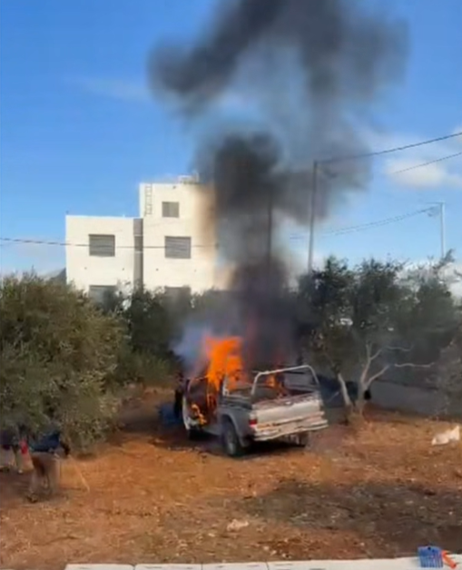 שני פצועים בתקיפות מתנחלים באזור רמאללה; רכב הוצת ונעשה ניסיון להצית שני בתים
