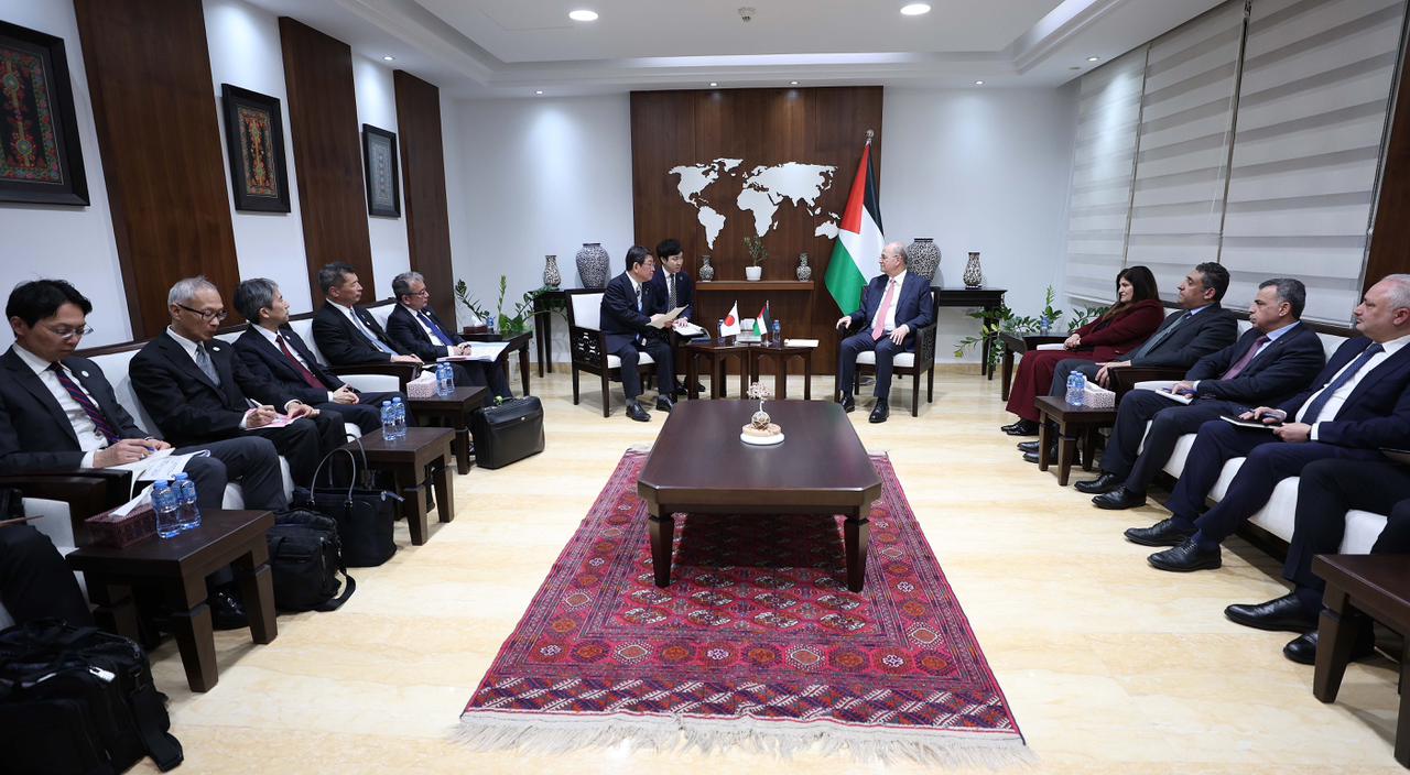ראש הממשלה נפגש עם שר החוץ של יפן: קרא להכיר במדינת פלסטין והדגיש את סמכותה המשפטית בעזה ובגדה