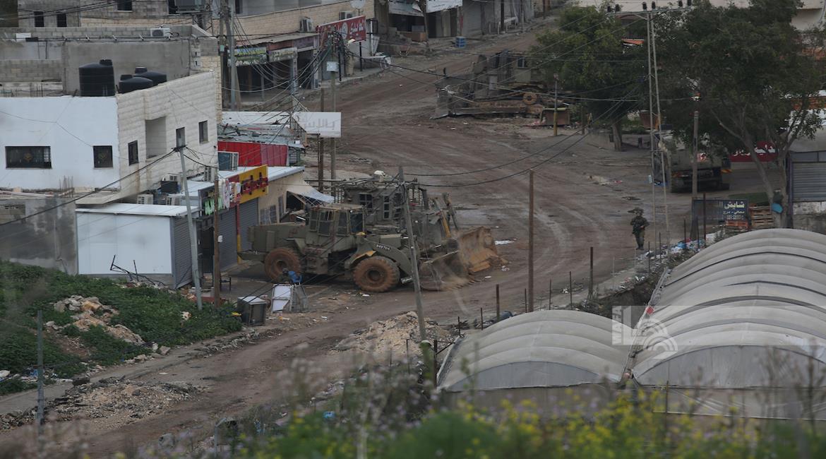כוחות הכיבוש פשטו על מחנה אל-פארעה מדרום לטובאס