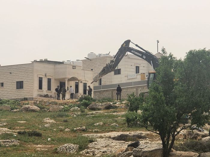 כוחות הכיבוש הרסו שני בתים בדרום הר חברון