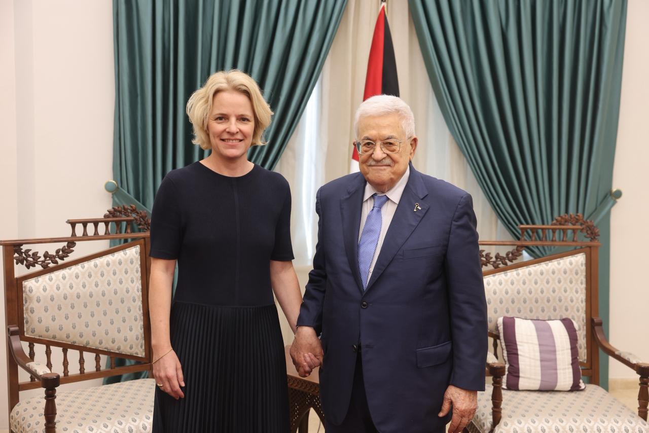 הנשיא עבאס קיבל את ראש נציגות שווייץ בפלסטין לרגל סיום תפקידה