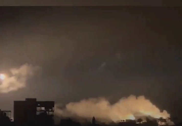 כוחות הכיבוש תוקפת איזורים במזרח רפיח 