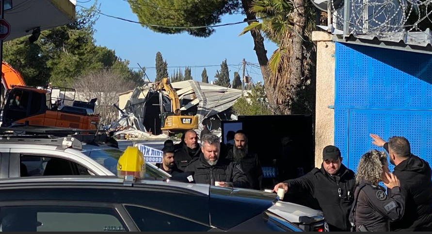 בן גביר פרץ והוביל הריסות בתוך מתחם אונר״א בשייח׳ ג׳ראח בירושלים