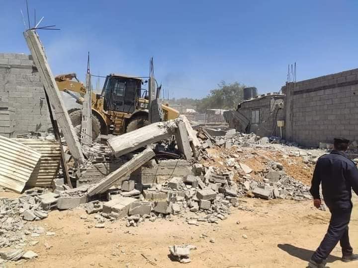 חמאס הרסה בתי כפר בדואי בצפון עזה וחמישה אזרחים נפצעו מירי