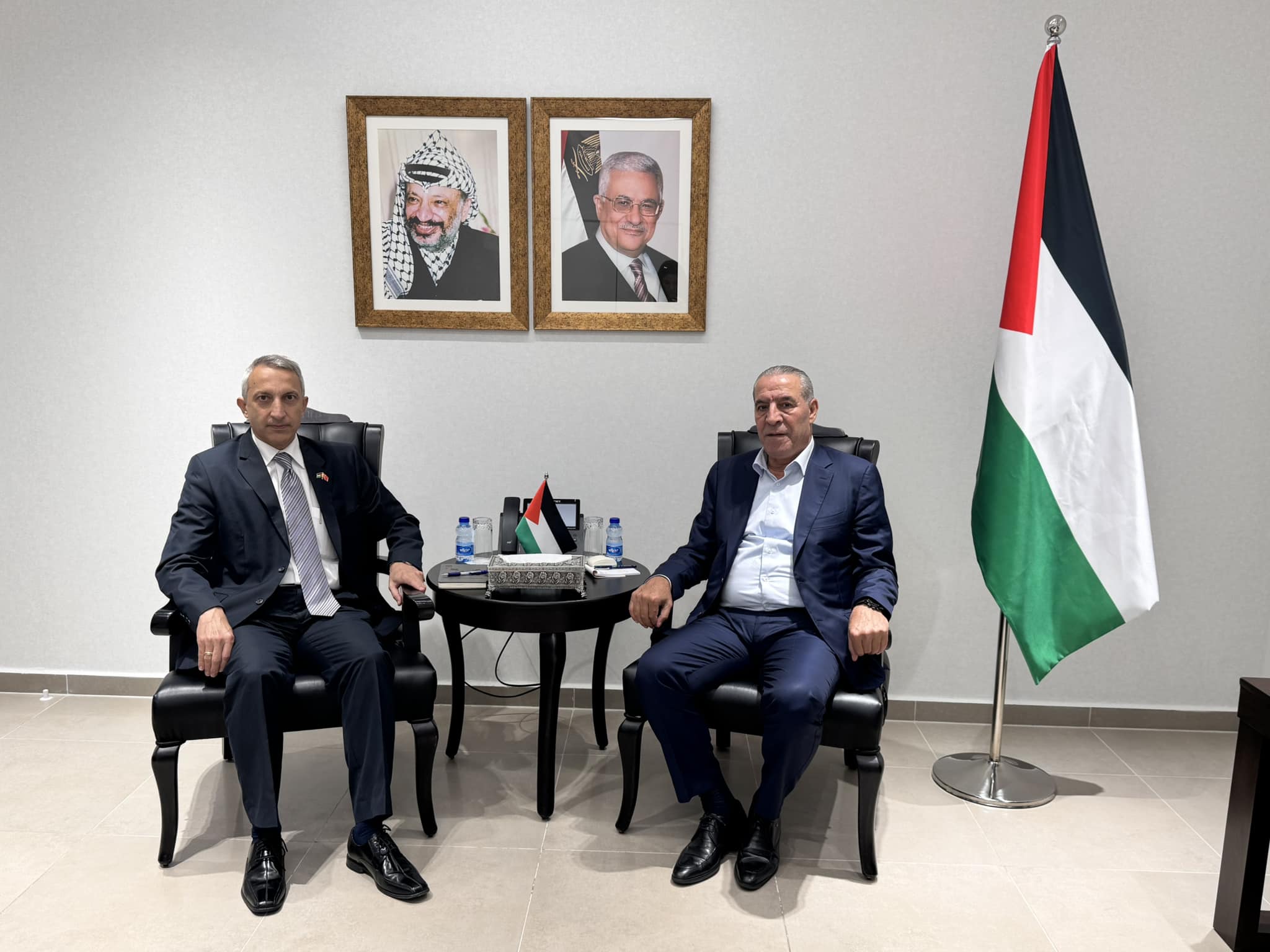 חוסיין א-שייח': יש לעצור את המלחמה בעזה ולהתכונן לביקור הנשיא עבאס ברצועה