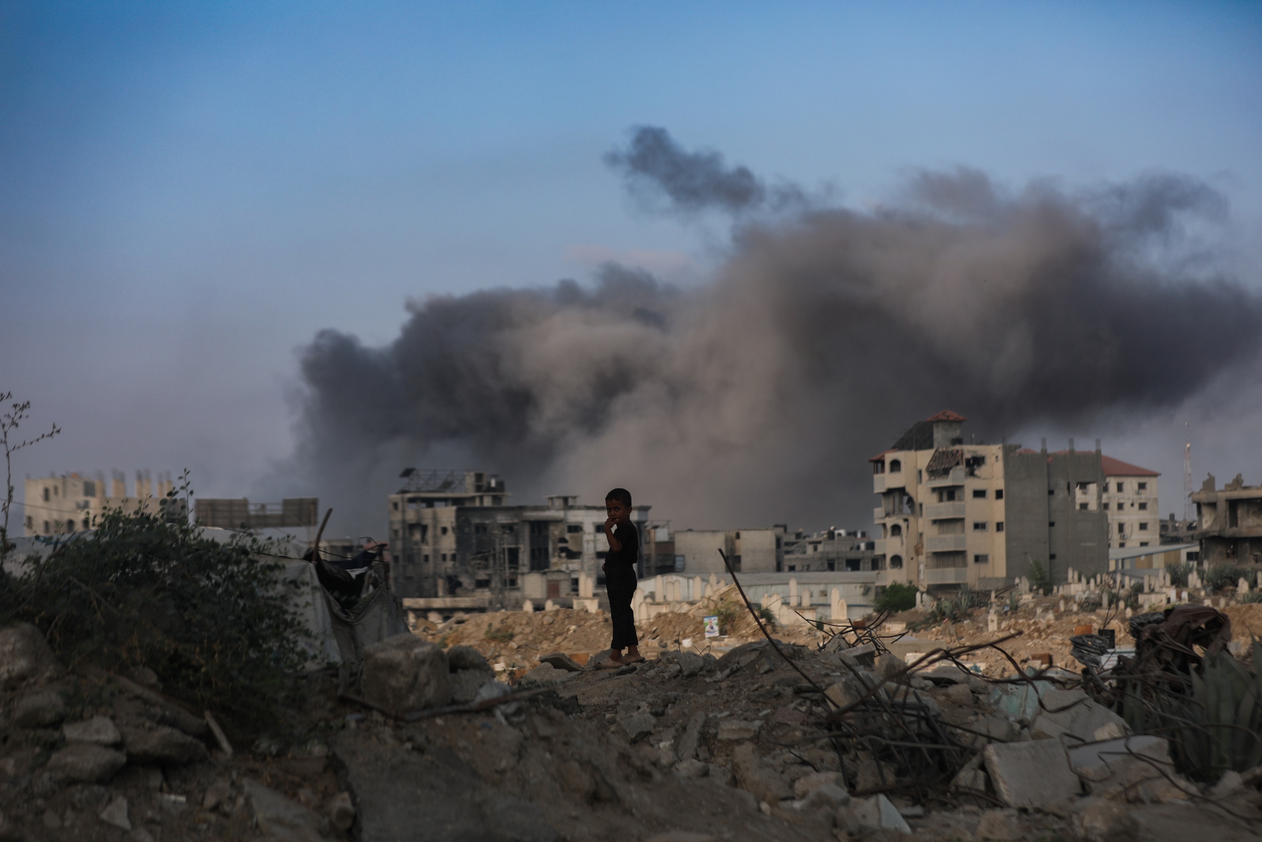 כוחות הכיבוש ממשיכים בתקיפות על עזה: 38 הרוגים מאז הבוקר