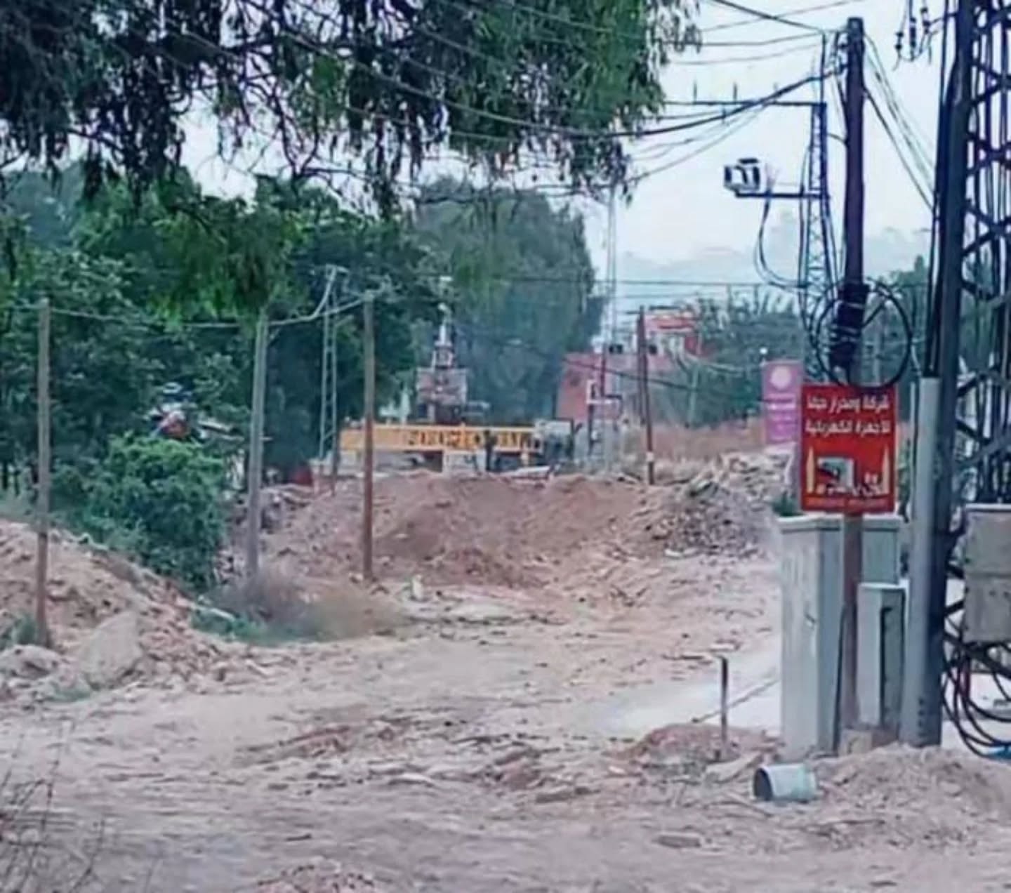 כוחות הכיבוש הציבו שערים ברזל בכניסות למחנה ג'נין