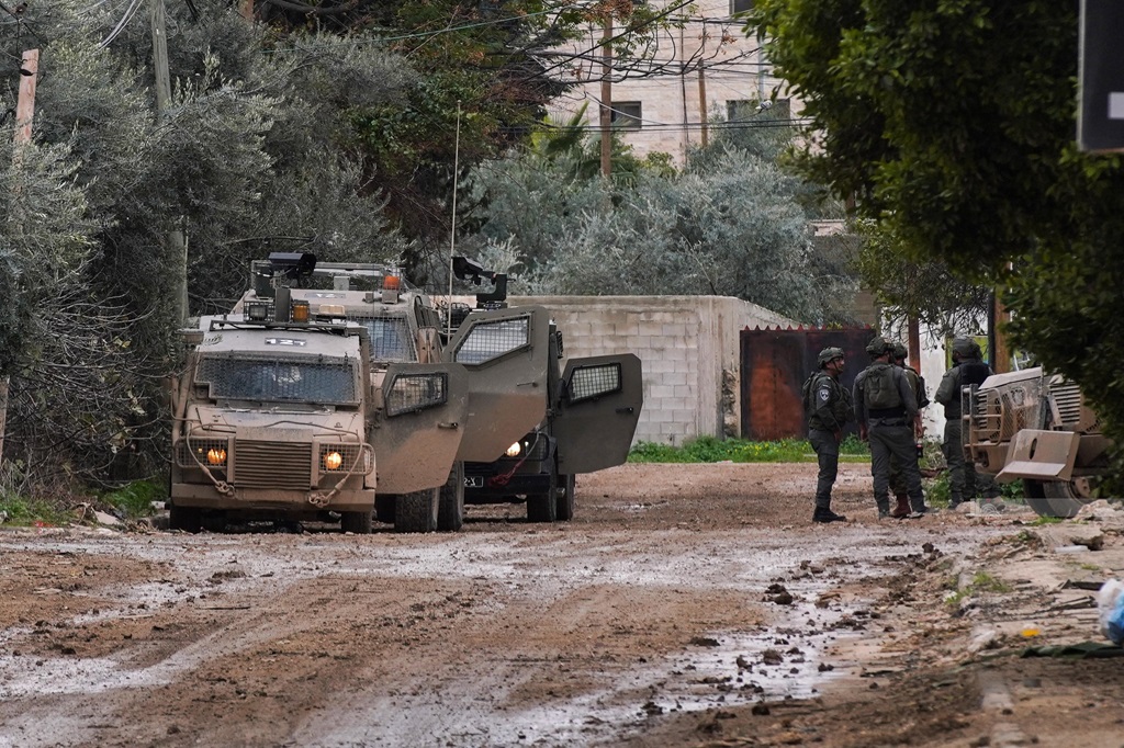 הכיבוש הרחיב את הוראות הפתיחה באש בגדה המערבית: עלייה במספר הקורבנות הפלסטינים