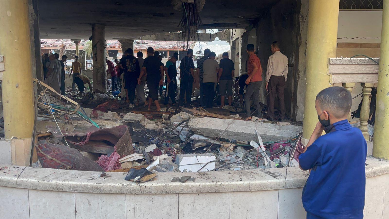 9 הרוגים בתקיפות כוחות הכיבוש על אוהלי פליטים בדיר אל־בלח ובח'אן יונס