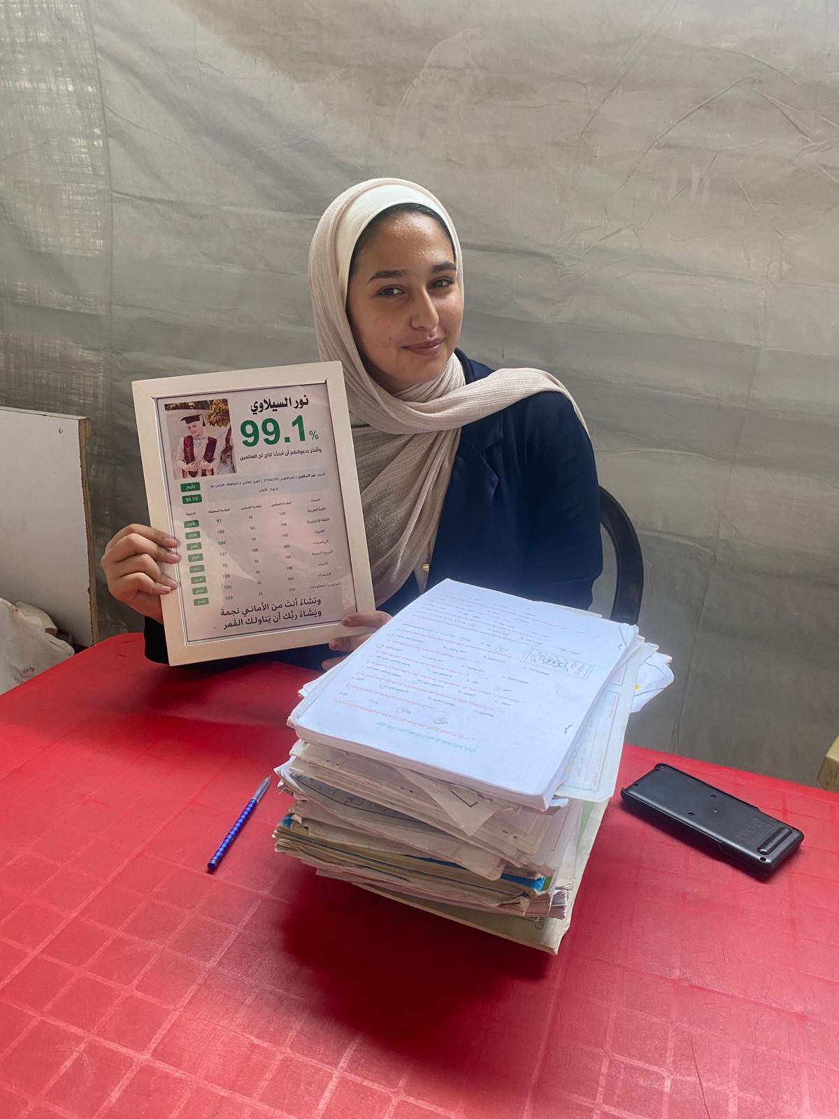 נור א־סלאווי: מהאוהל וההריסות לציון 99.1 ולחלום להיות רופאה