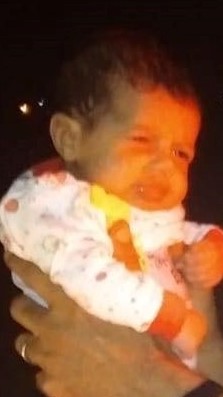 האב שבנו התינוק כמעט נחנק מגז שהתיזו המתנחלים לתוך הרכב מדבר