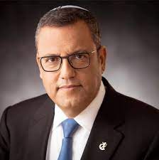 משה ליאון אוסר על עובדי העירייה הערבים להביע דעתם