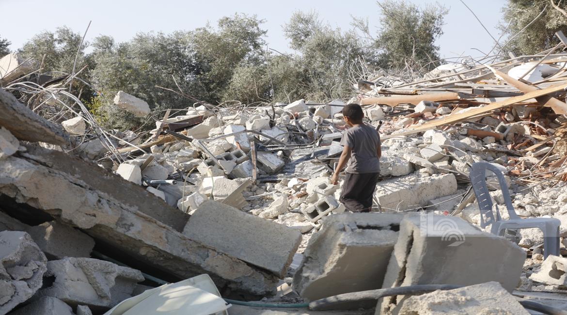 כוחות הכיבוש הרסו בית וברקס ביריחו ומסרו צו הריסה נוסף