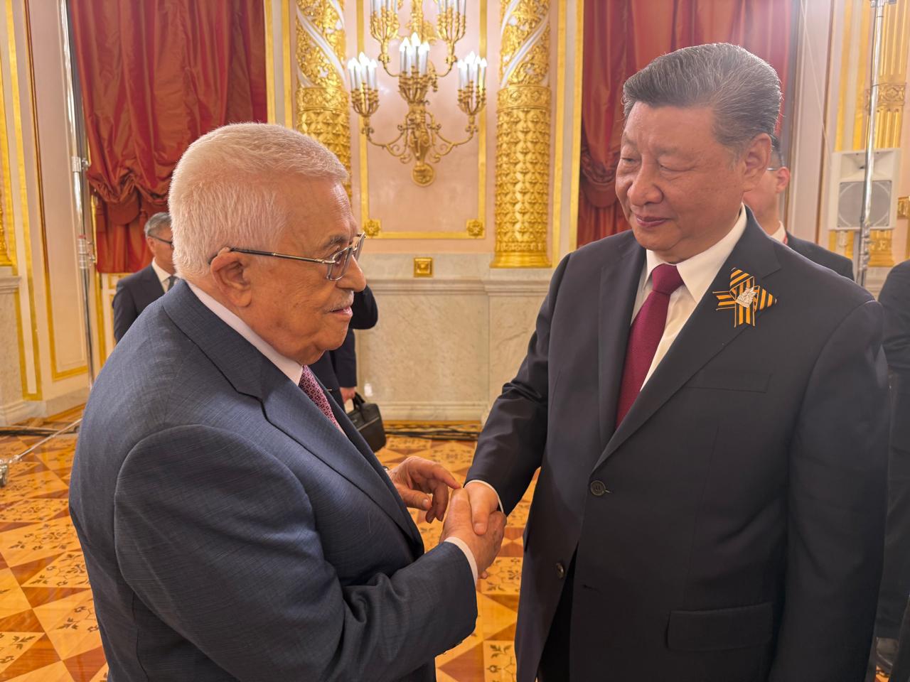 עבאס נפגש עם נשיא סין בשולי חגיגות הניצחון במוסקבה: "מודים על התמיכה בעם הפלסטיני ובמאבקו הצודק"
