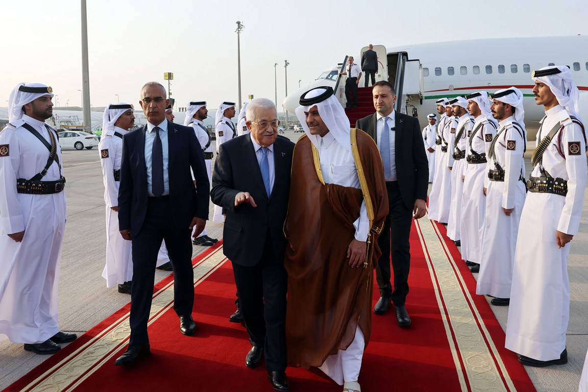 הנשיא מחמוד עבאס הגיע לדוחה להשתתף בפסגת החירום הערבית־אסלאמית