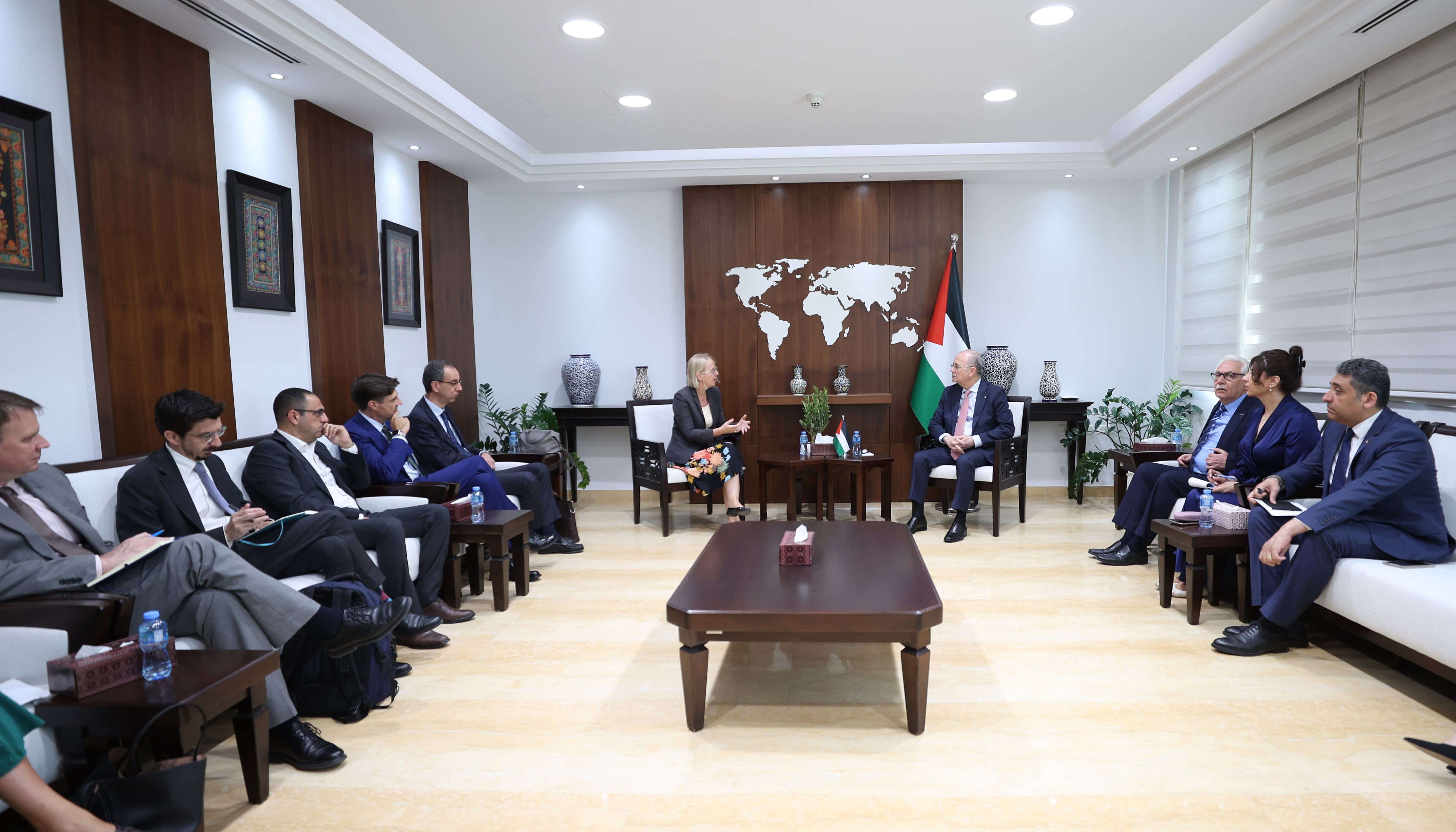 ראש הממשלה מעדכן משלחת אירופית על ההתפתחויות בפלסטין