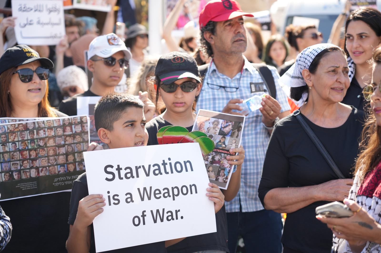 "עזה גוועת – ואנחנו לא נשתוק": עשרות אלפים הפגינו בסח'נין נגד הרעב, ההרס ומדיניות הכיבוש