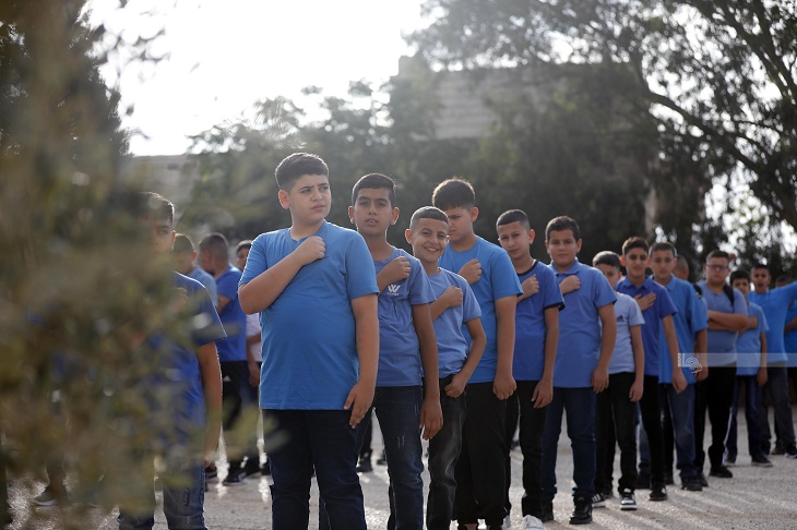 המשבר הכלכלי והמתקפה הישראלית מעכבים את ההכנות לפתיחת שנת הלימודים