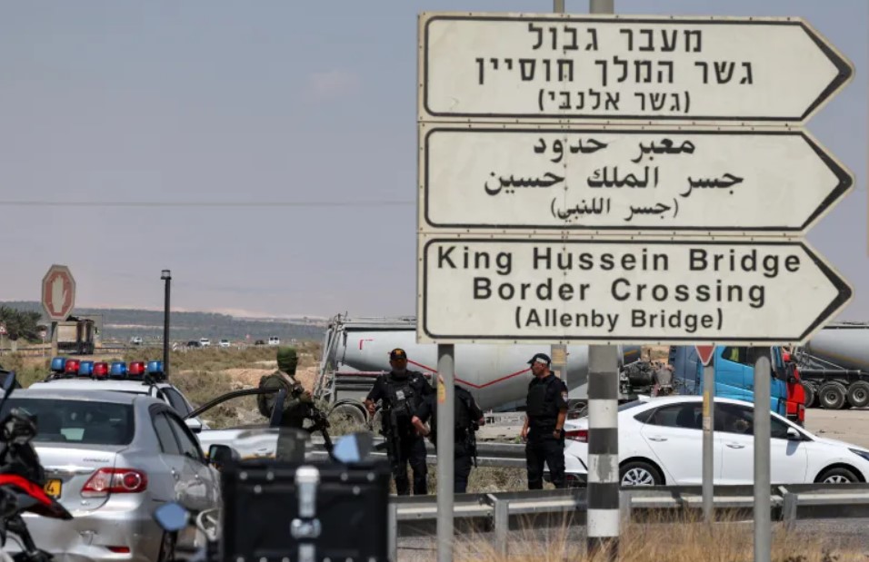 הכיבוש מאשר הקמת גדר בגבול ירדן והעמקת ההתנחלות בבקעה