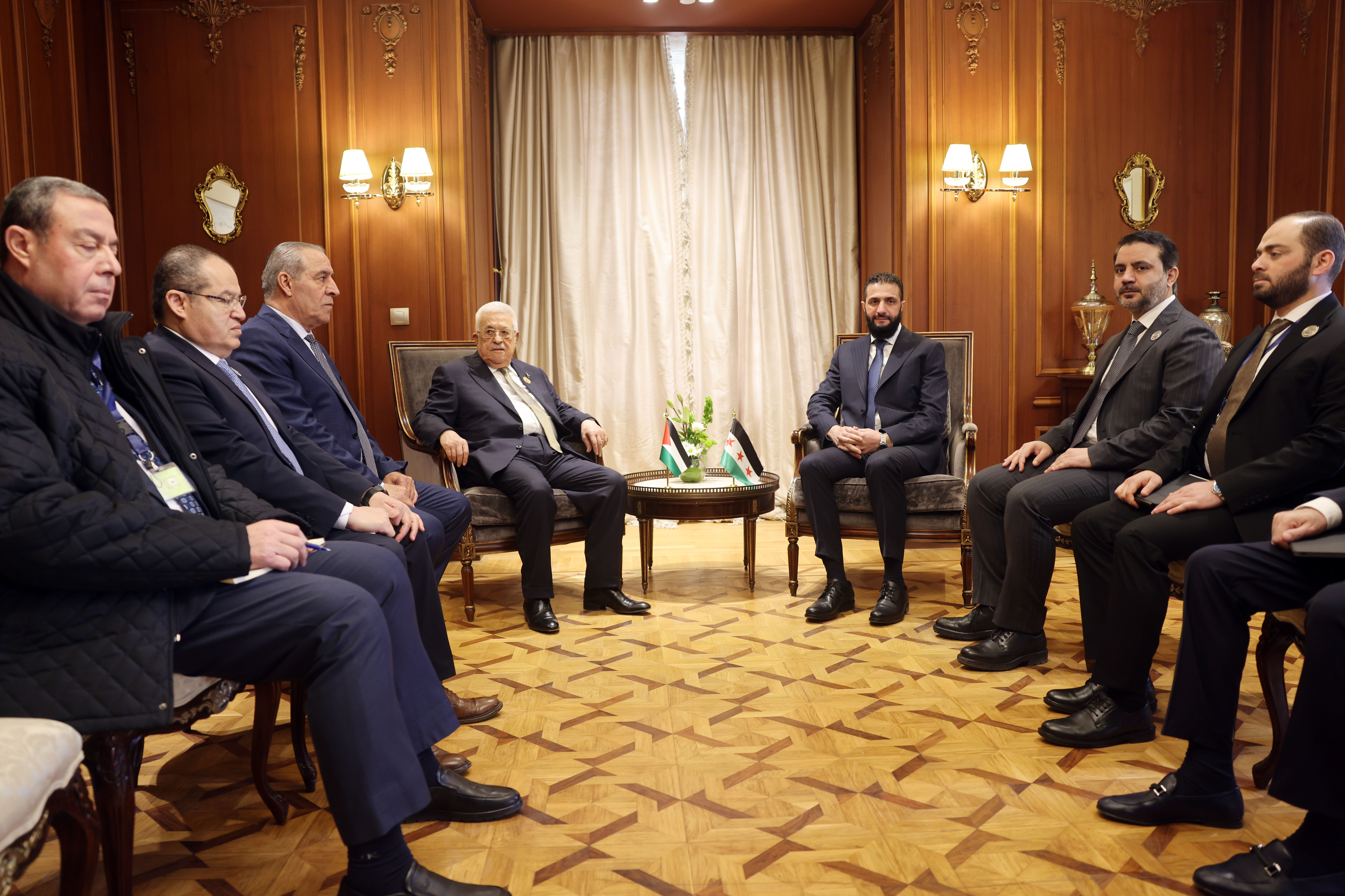 נשיא מדינת פלסטין נפגש עם נשיא סוריה – דרש נסיגה מלאה מעזה והפסקת ההתנחלויות