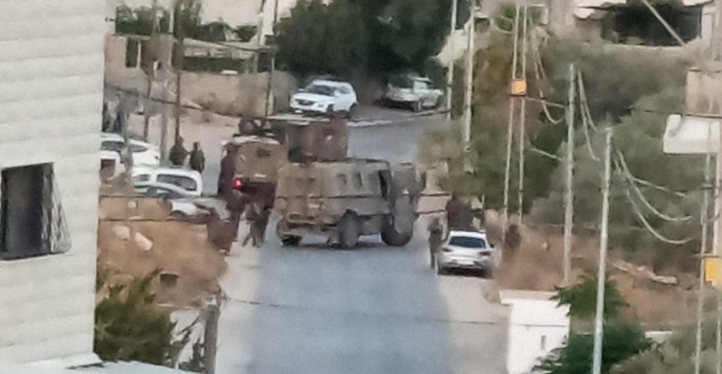 כוחות הכיבוש פשטו על הכפר דיר קדיס