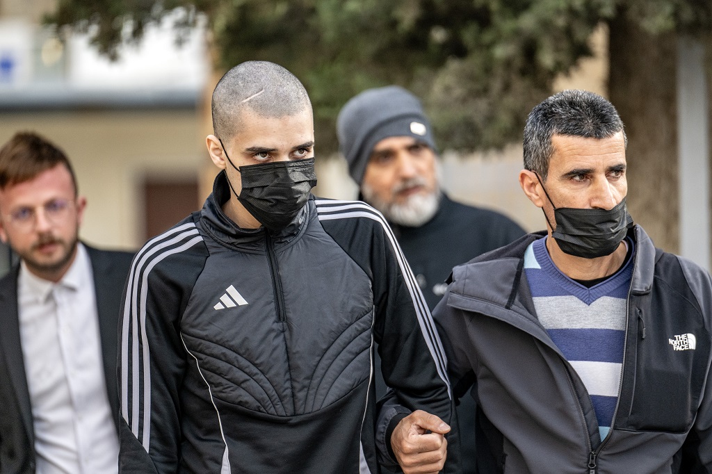 אחמד מנאסרה שוחרר מהכלא אחרי 9 וחצי שנים; נעצר בגיל 13, הוחזק בבידוד ממושך