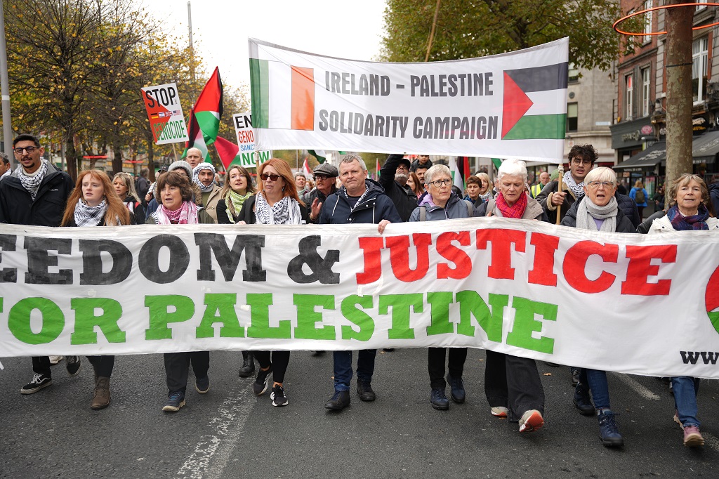 גל מחאות עולמי: אלפים הפגינו נגד המתקפה הישראלית על עזה