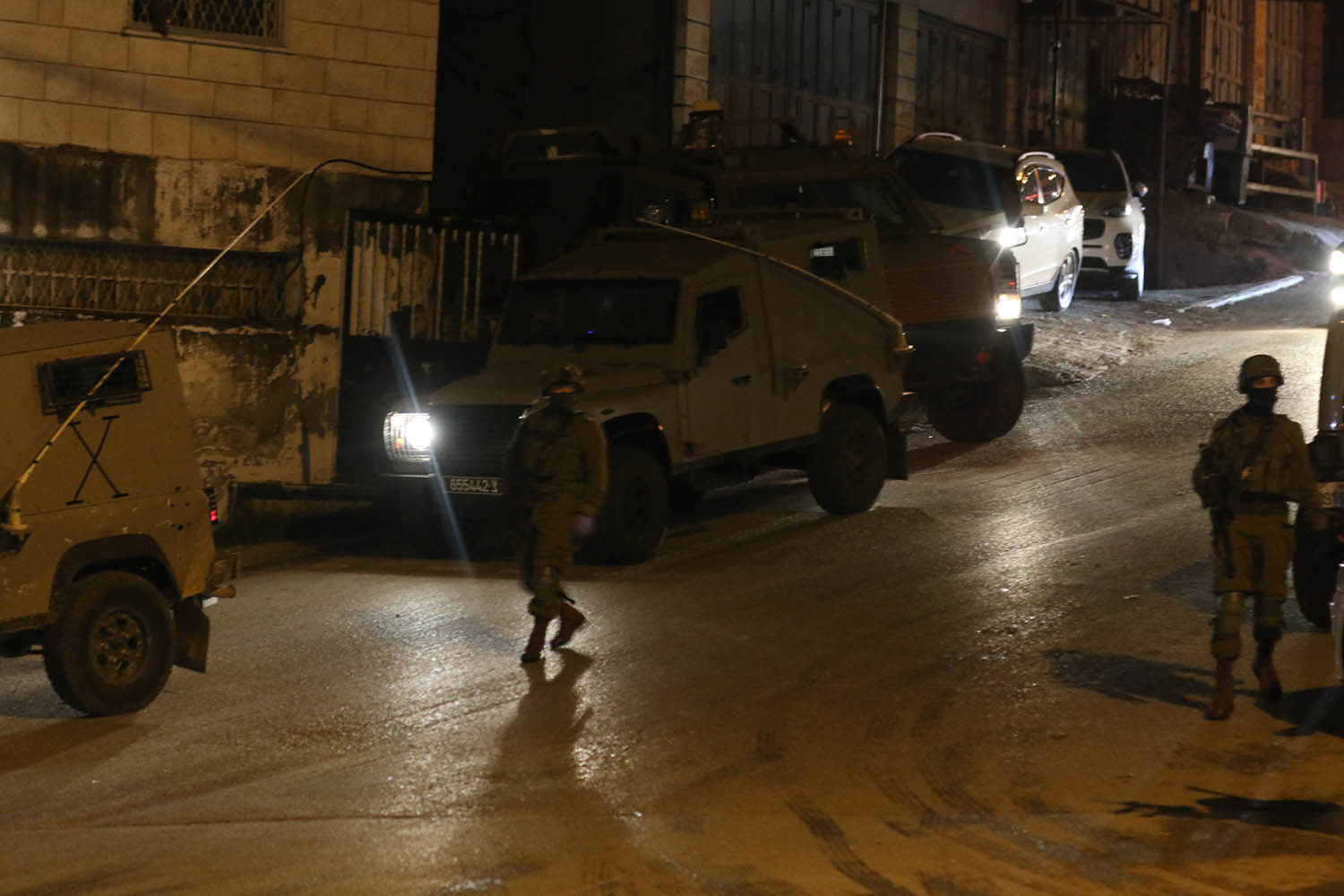 מועדון האסיר: כוחות הכיבוש עצרו לפחות 20 פלסטינים בגדה, בהם חמש נשים ועיתונאי