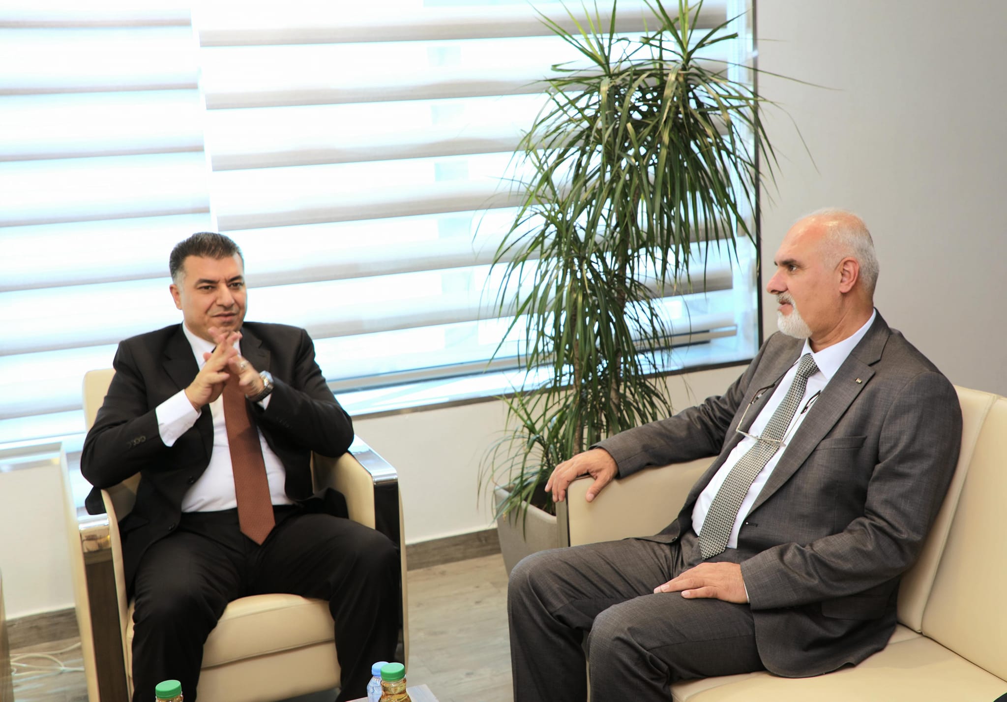 שר החקלאות הפלסטיני נפגש עם מקבילו הירדני: במוקד הפגישה- שיקום הסקטור החקלאי בכפרים בדרום 