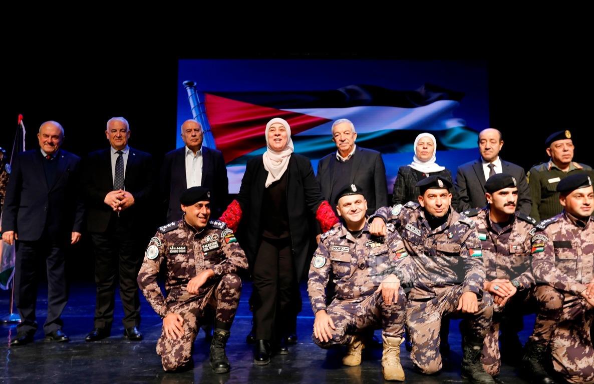 במעמד הנשיא מחמוד עבאס: טקס סיום תוכנית "צעירים למען פלסטין" נערך ברמאללה