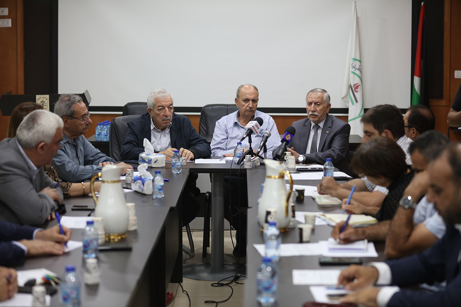 אש"ף העמיד לרשות ראשי הארגונים והמוסדות שנסגרו, משרדים בבניין אש"ף