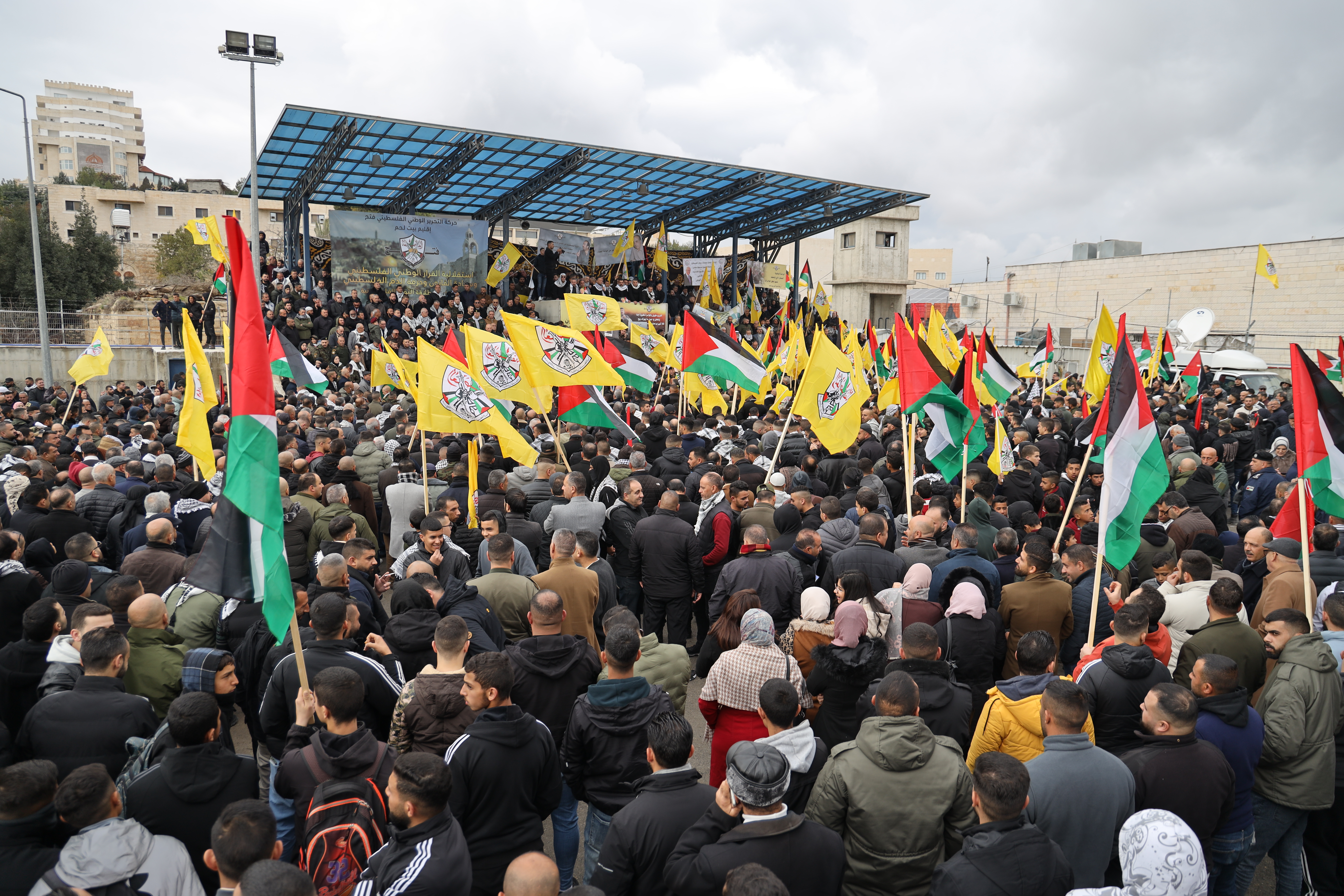 בית לחם: אלפים בעצרת תמיכה במנהיגות הפלסטינית ובכוחות הביטחון