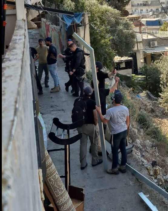 כוחות הכיבוש אילצו שלוש משפחות לפנות את בתיהן בסילואן לקראת השתלטות מתנחלים