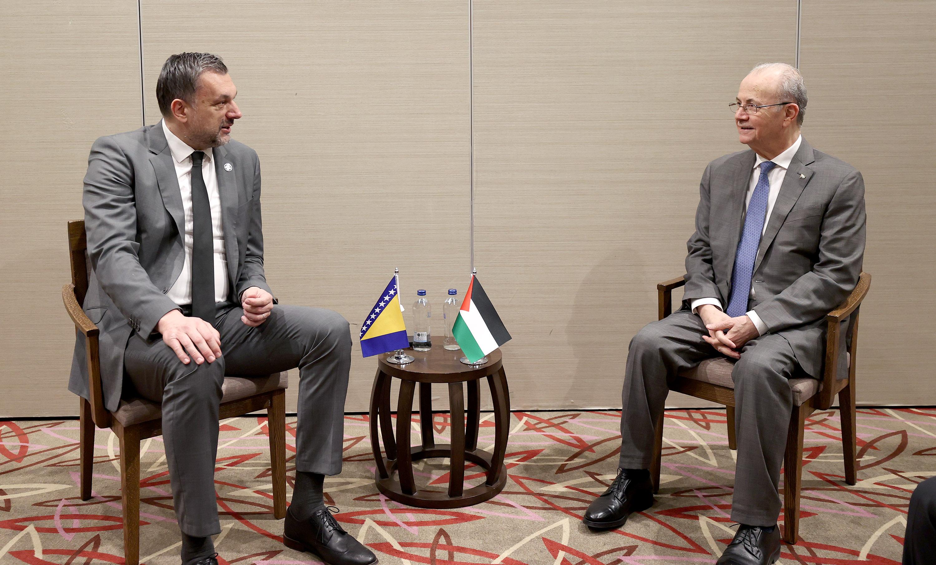 מוסטפא לשר החוץ של בוסניה: דרוש לחץ בינלאומי לשיקום עזה ולבלימת מתקפת הכיבוש