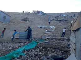 מתנחלים הרסו ארבעה מבנים ניידים בקהילה הבדואית אל־ח׳צ׳רורה שממזרח לירושלים