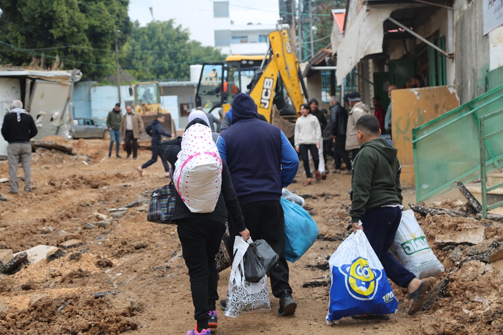 כוחות הכיבוש פשטו על מחנה אל-פארעה והעיירה טמון: הרס תשתיות, מעצרים והשבתת מוסדות