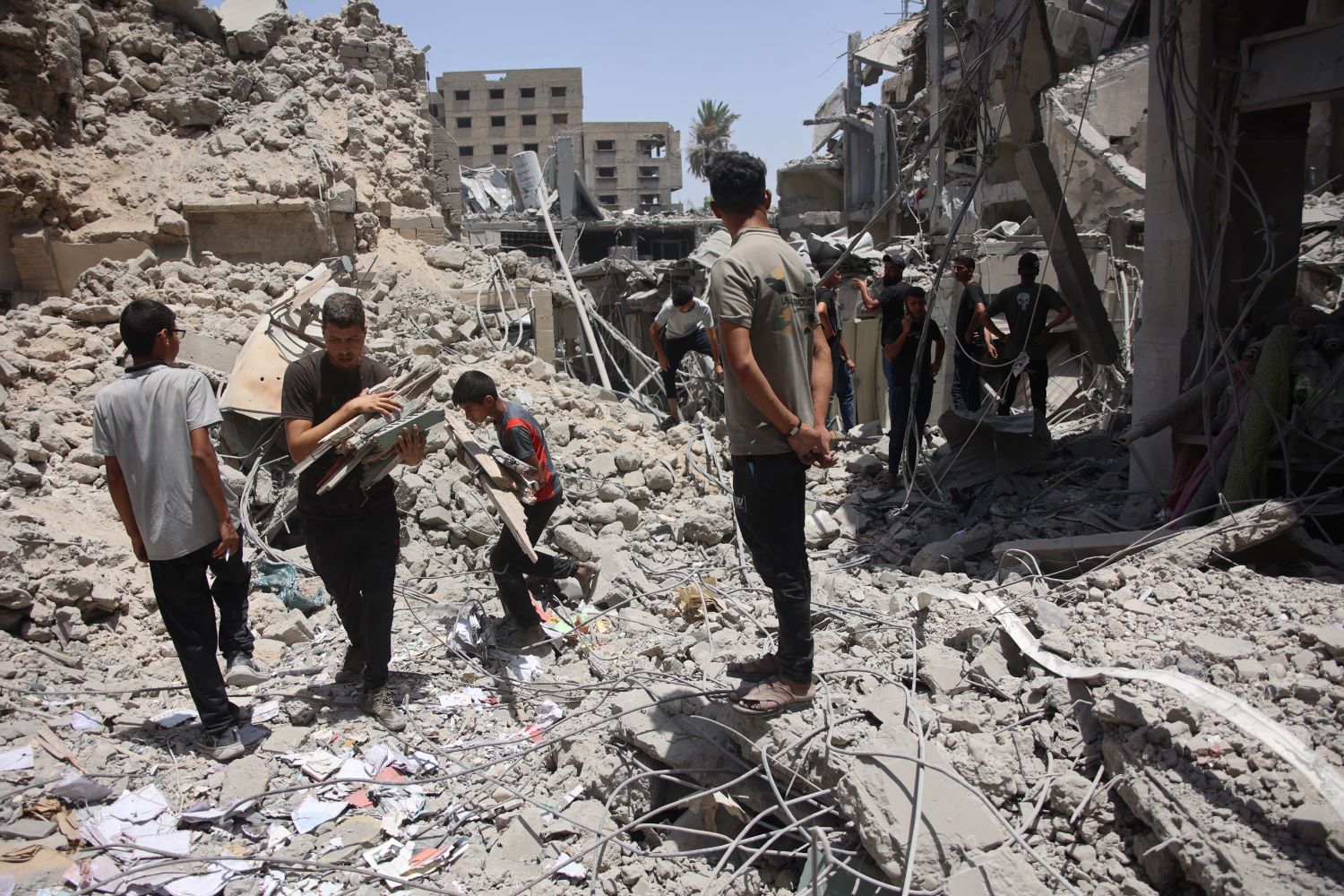 כוחות הכיבוש ממשיכים בהפרות: שני פצועים, תקיפות אוויריות וירי באזורים שונים ברצועת עזה