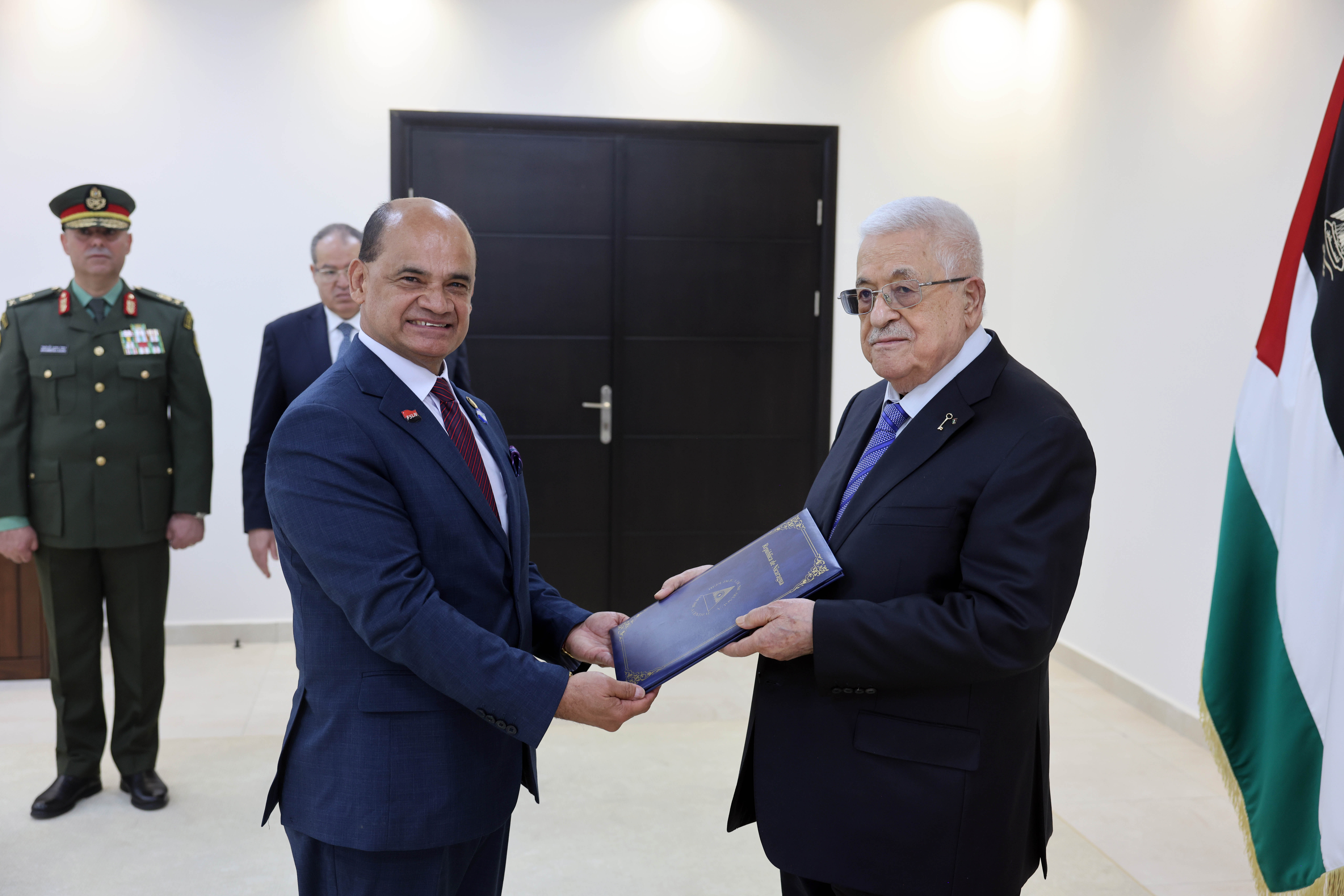 הנשיא מחמוד עבאס קיבל את כתב האמנה של שגריר ניקרגואה לפלסטין