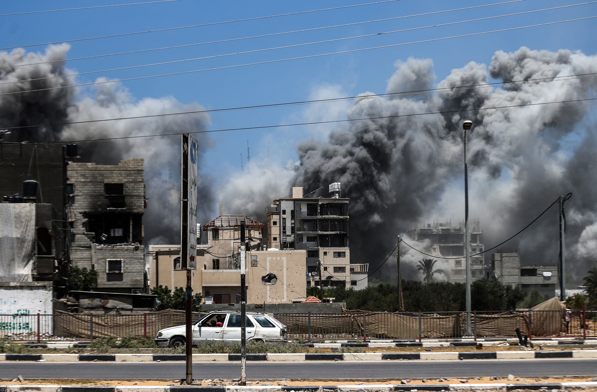 מספר הקורבנות בעזה זינק ל-43,020, רובם ילדים ונשים