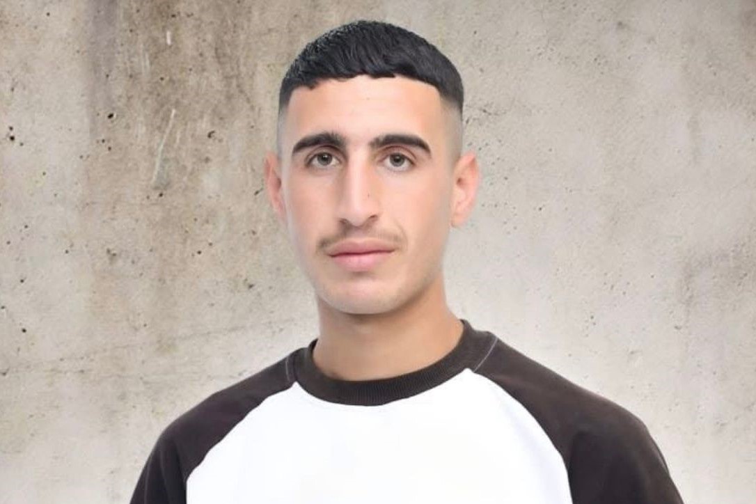 הרוג ופצועים מירי כוחות הכיבוש והמתנחלים בכפר אל־מוע׳יר שבצפון־מזרח רמאללה