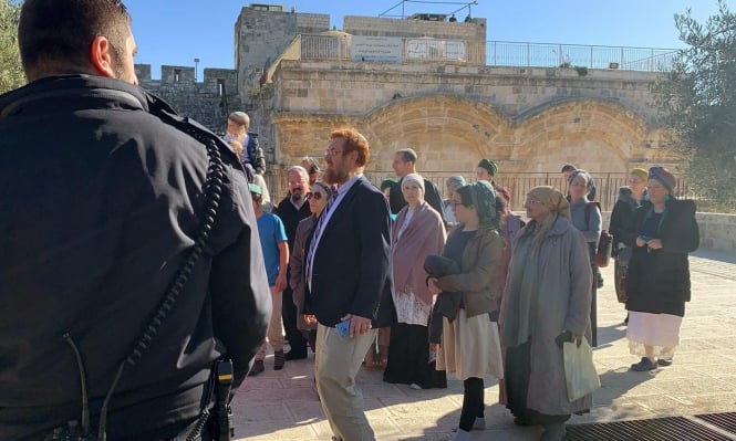 יהודה גליק הוביל פלישת מתנחלים לאל-אקצא בליווי כוחות משטרה
